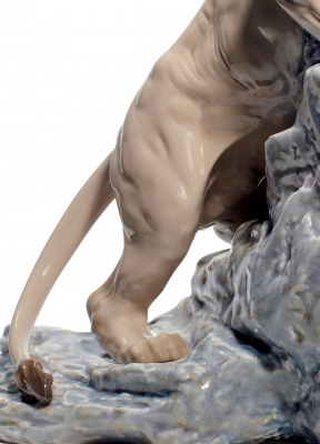 статуэтка "Притаившийся лев"