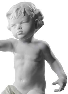 статуэтка "Открывая мир"